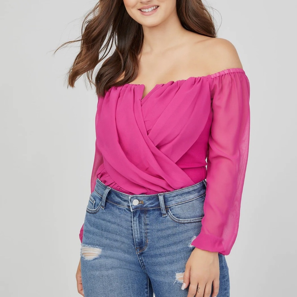 GUESS FACTORY Pink Kaitlynn Off-The-Shoulder Bodysuit